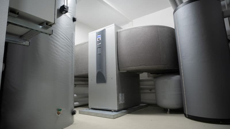 Air Source Heat Pump Costs UK 2025 — Full Breakdown